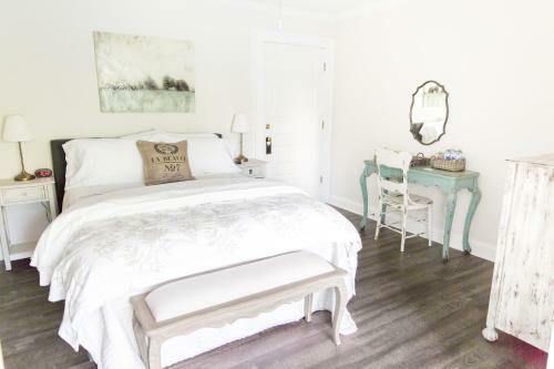 Ava House Bed & Breakfast