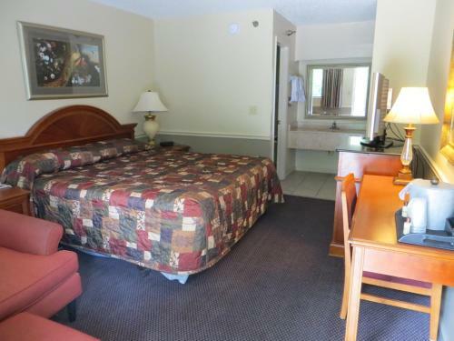 Hotel Crosby's Motor Inn