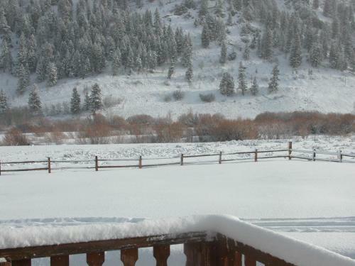 Montana Spirit Guest Lodge