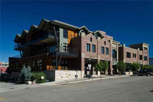 Alpenglow Condominiums - Alp2d