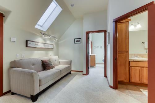 Sisters Locust Lane Retreat