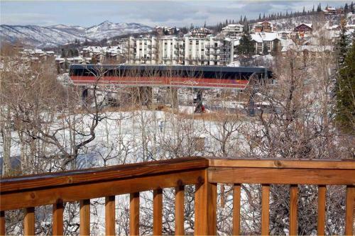 Ski Trail Lodge II