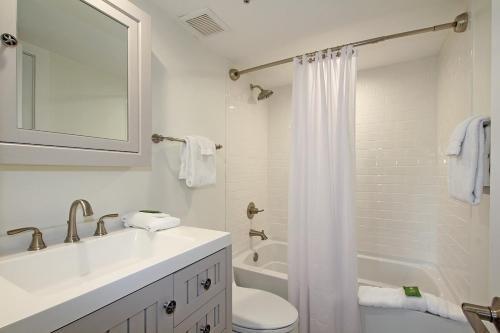 One Seagrove Place - Unit #208