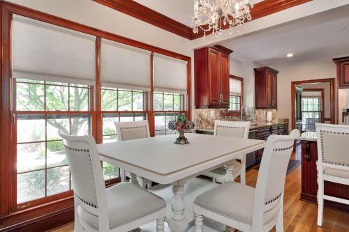 Pleasanton Courtyard Bed And Breakfast