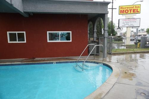 Motel Maywood Inn