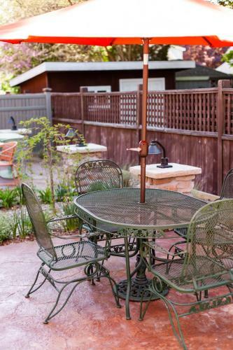 Hart House Bed & Breakfast