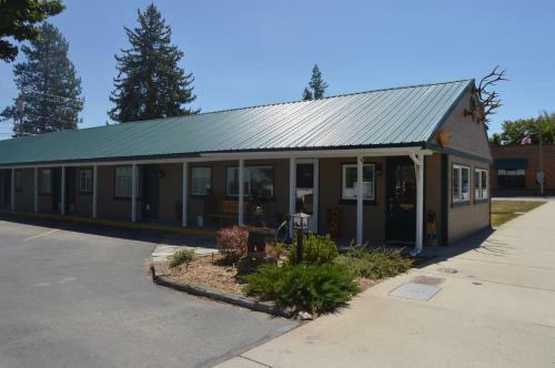 Newport Antler Motel
