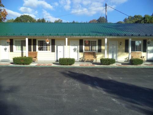 Weathervane Motel Lanesboro