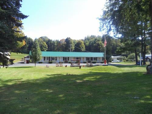 Weathervane Motel Lanesboro