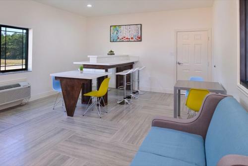 Motel Scottish Inn & Suites - Conroe