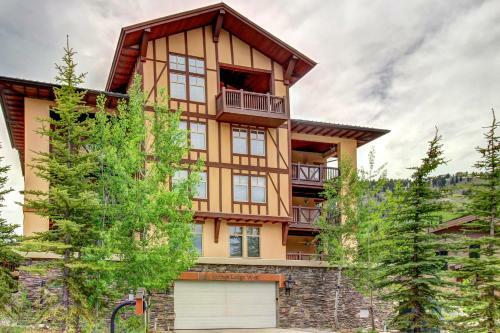 Eagle Springs West 403: Blackbird Suite