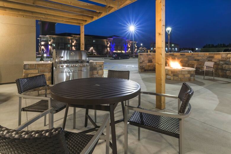 Hotel Towneplace Suites By Marriott Hays