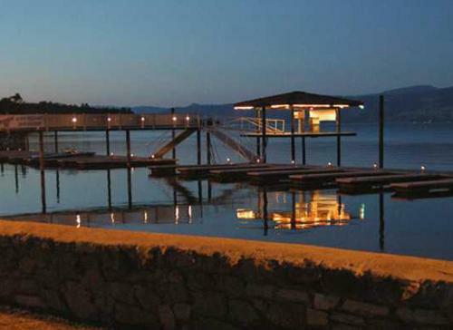Hotel Clear Lake Vista Resort