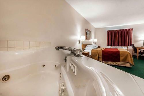 Hotel Rodeway Inn Holdrege