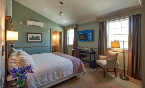 Hotel The Groton Inn