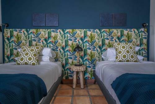 Cozy Two-bedroom With Pool Near Old Town