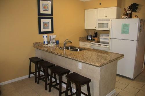 Tradewinds 408