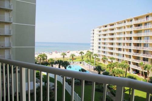 Tradewinds 408