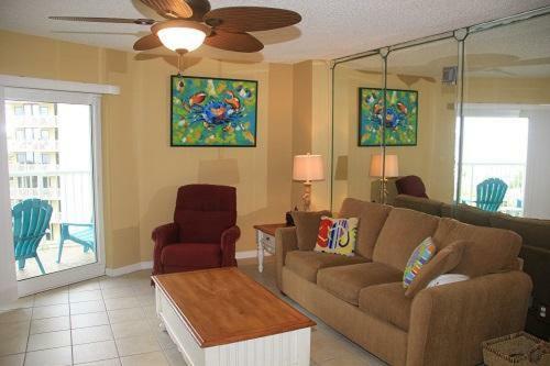 Tradewinds 408