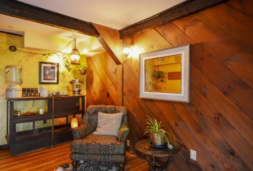 Lodge Lotus Mountain Retreat