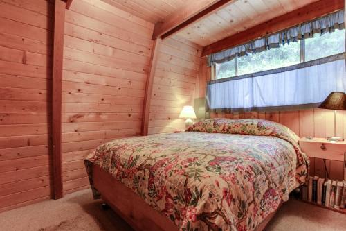 Cozy Hayden Idaho Lake Cabin