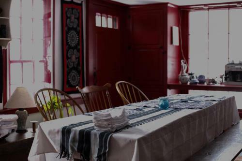 Bed & Breakfast Henrietta House B & B