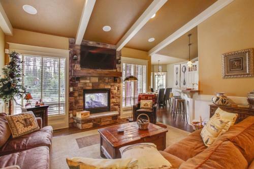 Big River Retreat Four-bedroom Home