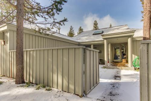 16 Lassen Lane