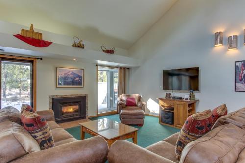 16 Lassen Lane