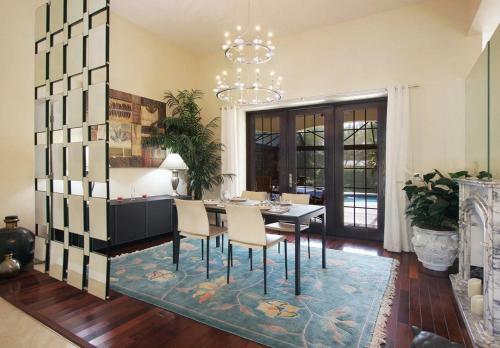 Country Club Residence