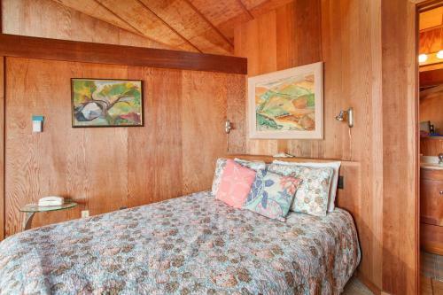 Curtis-moulton Retreat