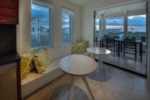 Exhale - 45 Central Square B-2 By Dune Vacation Rentals