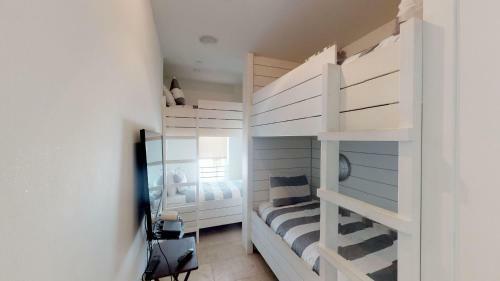 Exhale - 45 Central Square B-2 By Dune Vacation Rentals