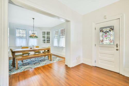 Charming Myrtle Bungalow