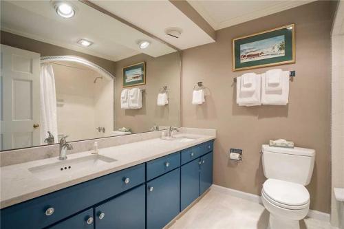 West Condominiums - W3502