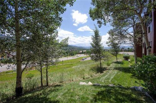 West Condominiums - W3502