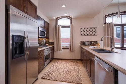 Howelsen Place - H401a