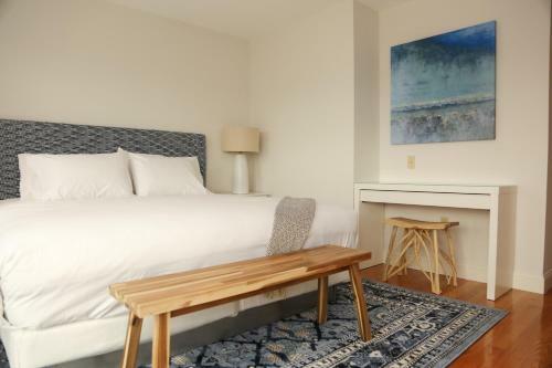 Hotel The Sea Breeze Inn