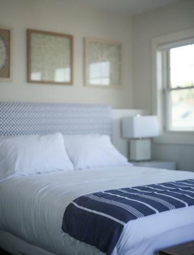 Hotel The Sea Breeze Inn
