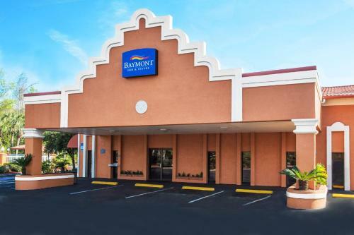 Hotel Baymont By Wyndham Lake City