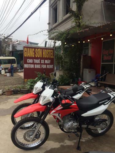 Giang Son Hostel