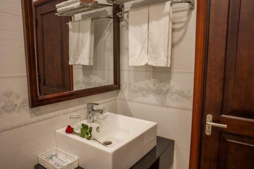 Trieu Khang Hotel