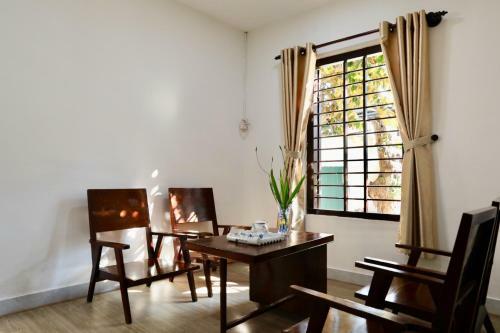 Hotel Minh T� Homestay