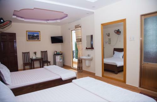 Dream Palace Hotel