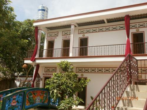 Hostal Happy Family Guesthouse