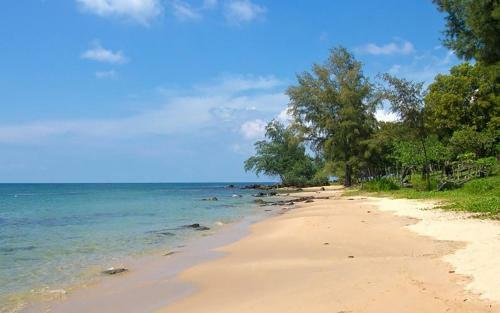 Emerald Resort Ong Lang Beach