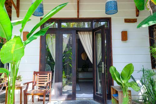 Hotel The May Garden Stay & Cafe