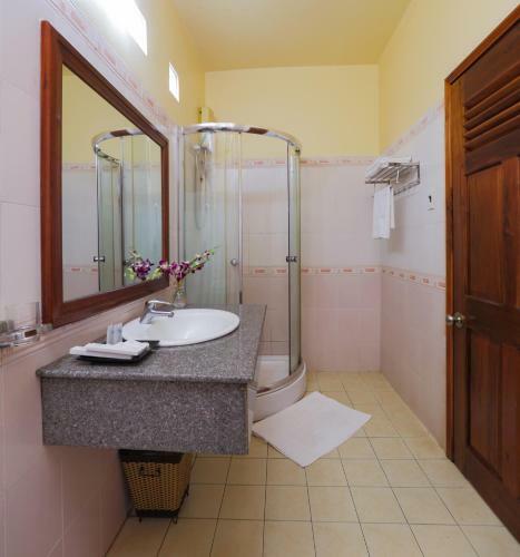 Hotel Kim Hoa Resort