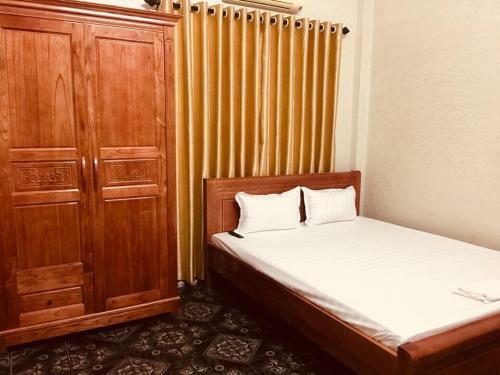 Hotel Kh�ch S?n Quang Anh