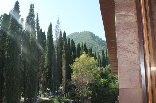Hostal Riviera Guest House